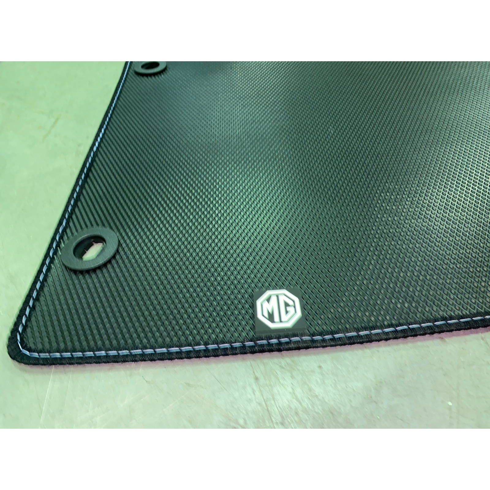 [Brand new] MG ZS 2021 Genuine Carpet Floor Mats Black With Logo